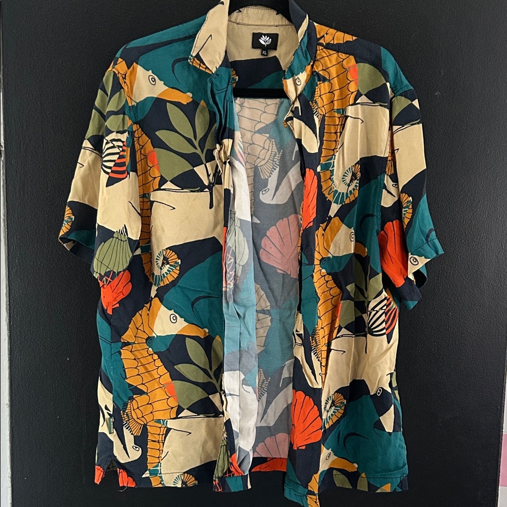 Magenta Multicolor Tropical Seahorse Print Button-Down Shirt